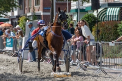 Zomerfestival.IJmuiden-donderdag-20-juli-2023-Publiek-Race-Fotos-Tobias-Bakker-1123